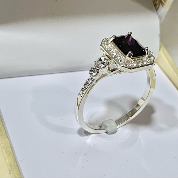 Silver ring with dark purple stone NWT square cut - Picture 8 of 10